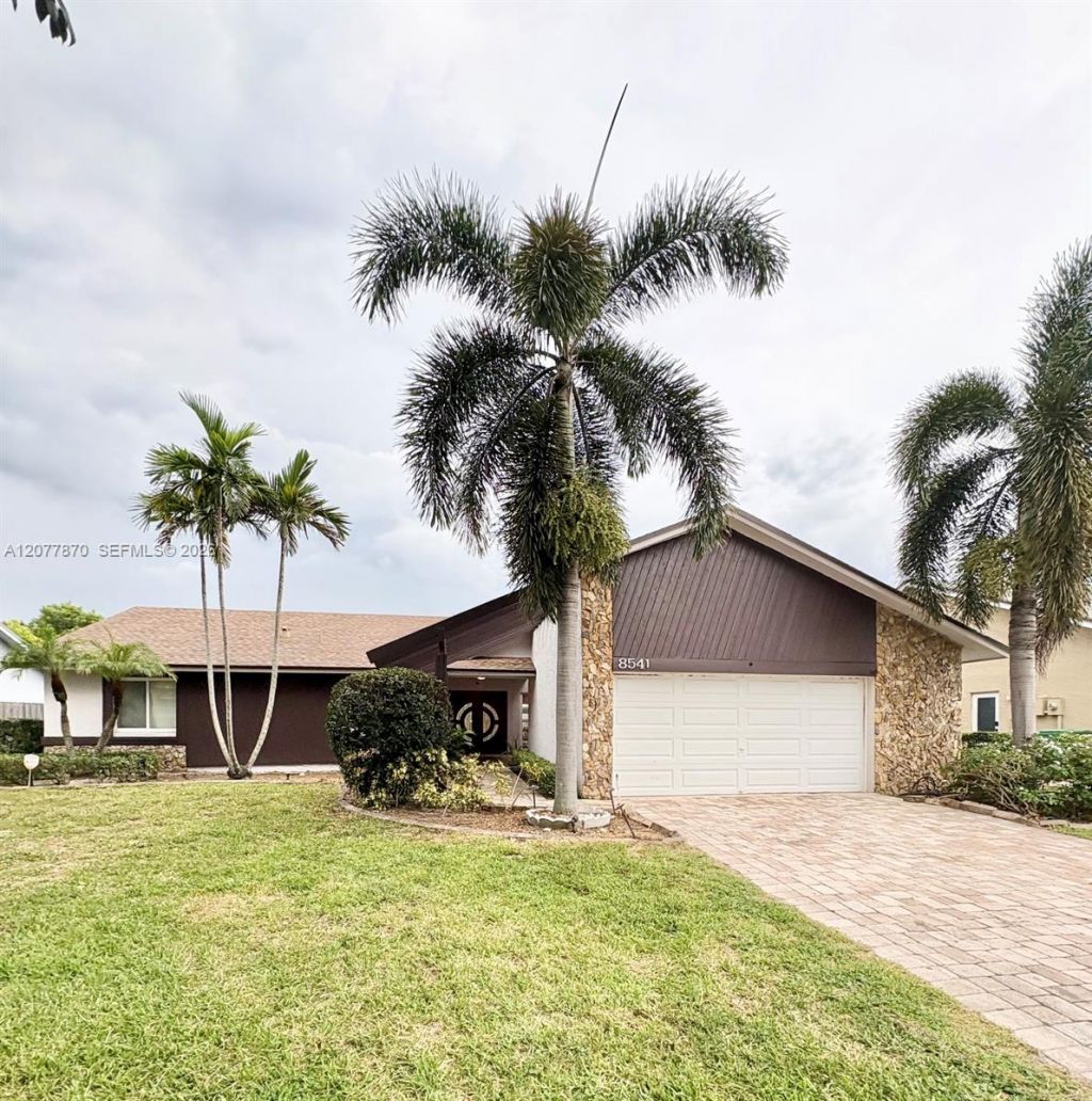 8541 NW 54th St, Fort Lauderdale, FL 33351 Photo