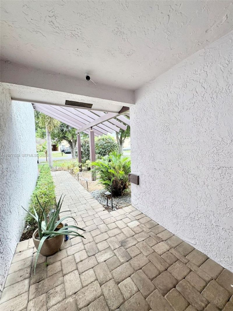 8541 NW 54th St, Fort Lauderdale, FL 33351 Photo