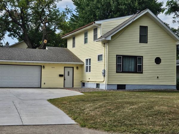 1650 Old Hudson Road , Saint Paul, MN 55106