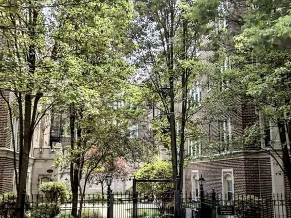 2315 E 70th Place , Unit 213, Chicago, IL 60649