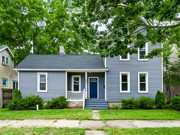 1345 NW Broadway Avenue NW, Grand Rapids, MI 49504