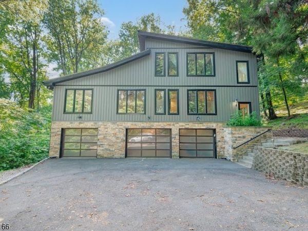 1204 Johnston Dr, Watchung, NJ 07069