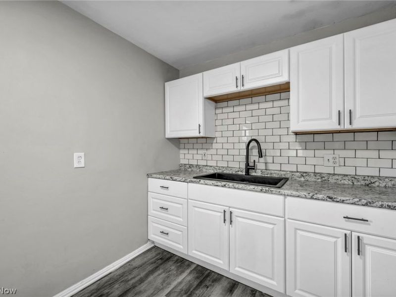 17419 Lotus Drive, Cleveland, OH 44128 Photo 10