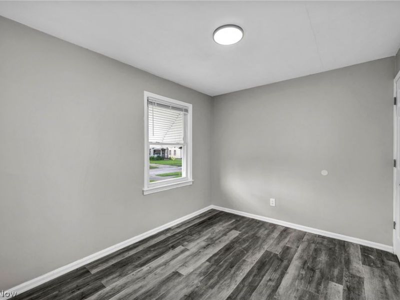17419 Lotus Drive, Cleveland, OH 44128 Photo 21