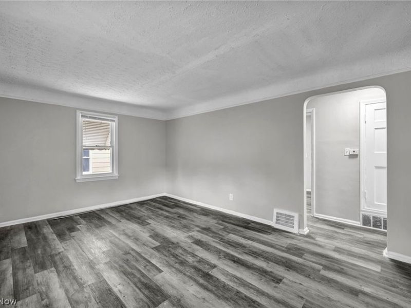 17419 Lotus Drive, Cleveland, OH 44128 Photo 6