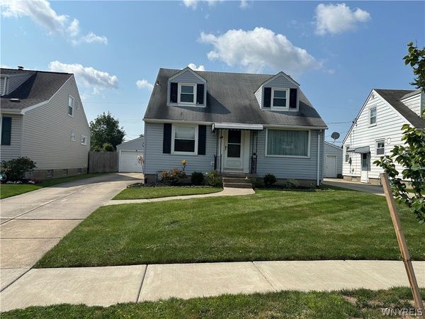 14 Quaker Ridge Road , Tonawanda, NY 14150