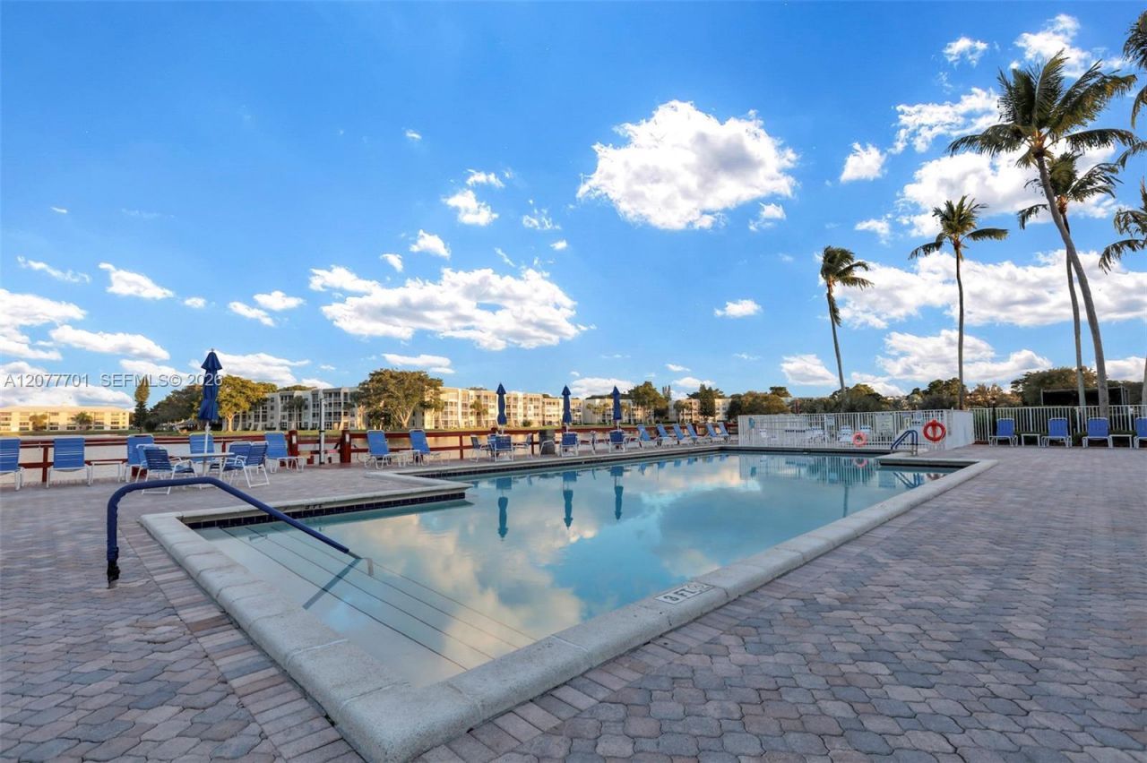 9139 SW 23rd St, Unit A, Davie, FL 33324 Photo