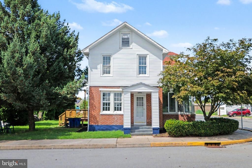 400 LINCOLN STREET , MIDDLETOWN, PA 17057