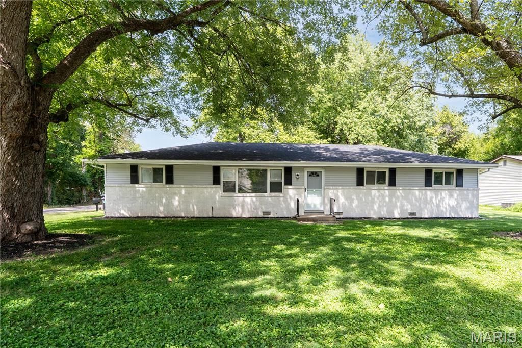 1201 Hollywood Heights Road, Caseyville, IL 62232 Main Photo