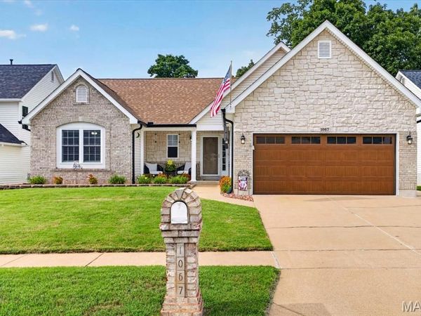 1067 Autumn Oaks Drive, Imperial, MO 63052