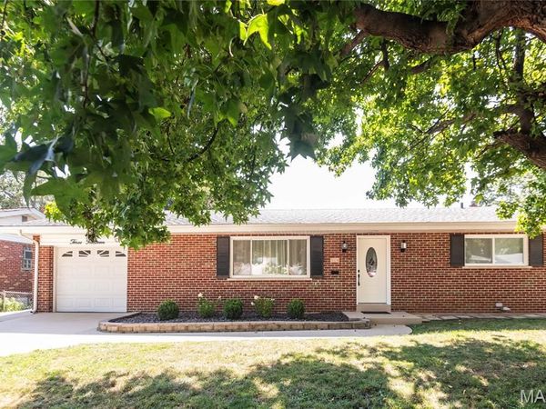 314 Charing Lane, St Louis, MO 63125