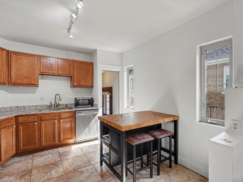 3058 Penrose Place, Cincinnati, OH 45211 Photo 16