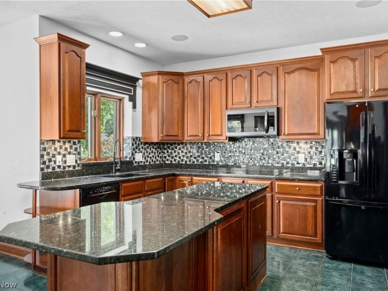 6232 Oak Point, Lorain, OH 44053 Photo 18