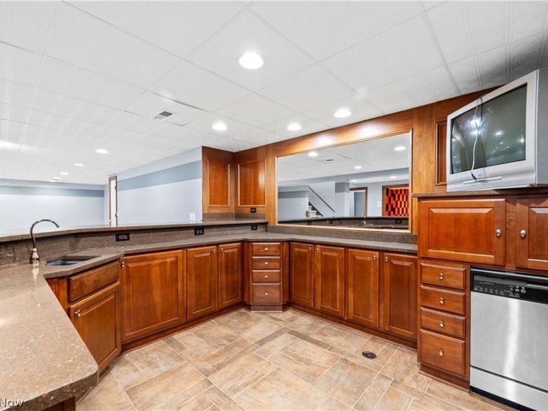6232 Oak Point, Lorain, OH 44053 Photo 37