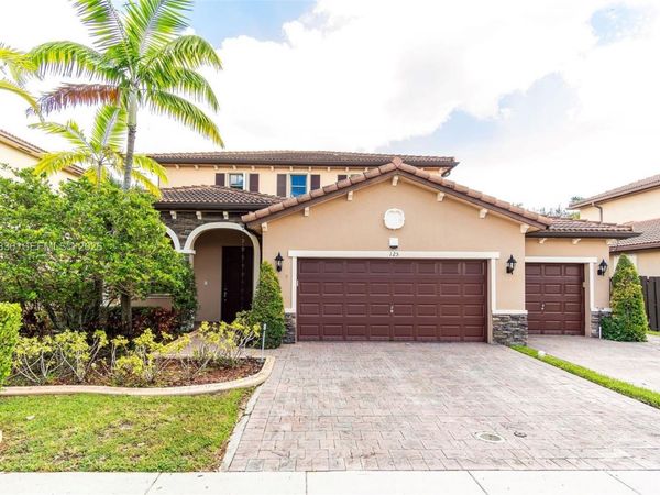 125 SE 36th Pl , Homestead, FL 33033
