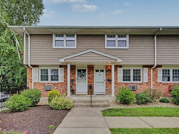 418 Meadow Street, Unit F-2, Agawam, MA 01001