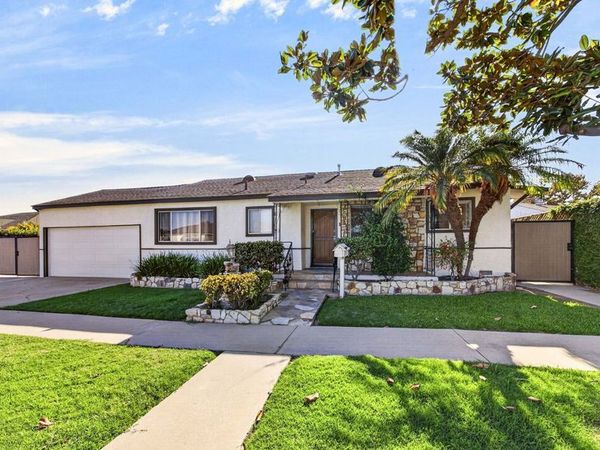 11820 Rose Hedge Drive, Whittier, CA 90606