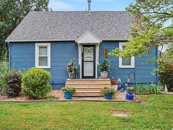 221 High Street, Baldwin City, KS 66006