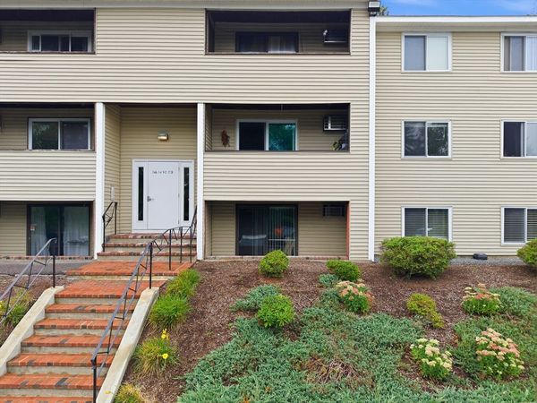 129 Quaker Hwy, Unit 3, Uxbridge, MA 01569