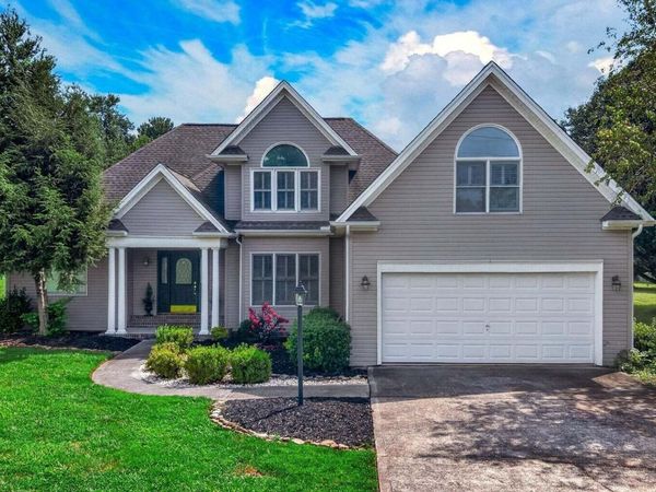 232 Battlefield Drive , Dandridge, TN 37725