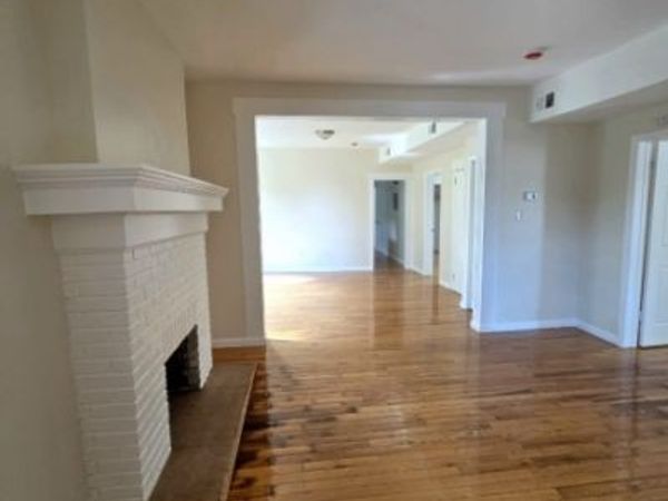 1035 Hunterdon st, Newark, NJ 07112