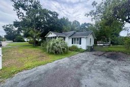 103 E Elmwood St.  photo 4