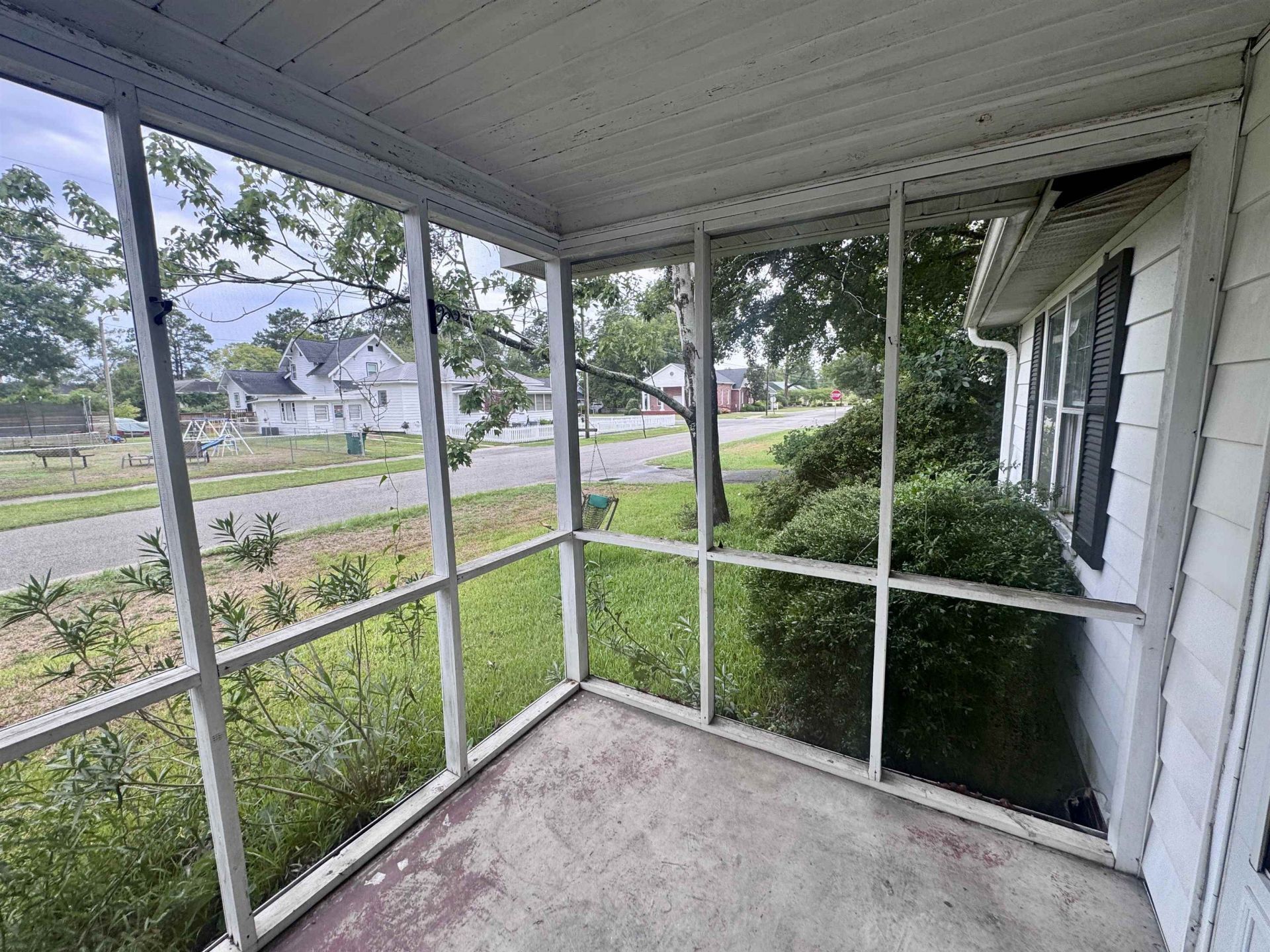 103 E Elmwood St.  Photo 8