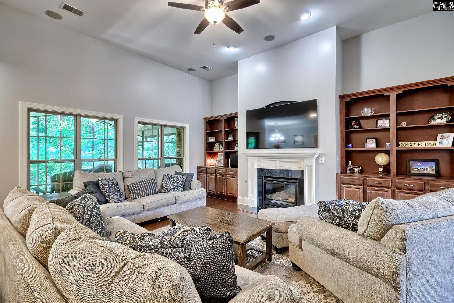 340 Turners Court  Photo 10