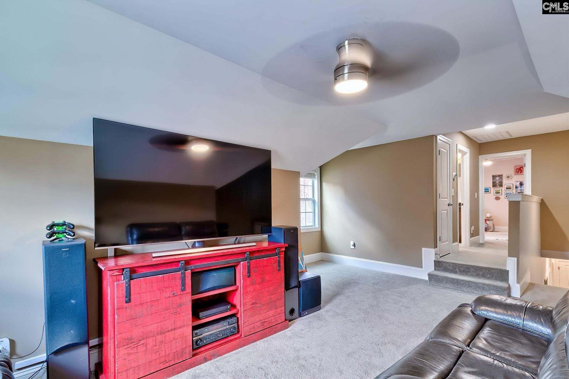 340 Turners Court  Photo 32