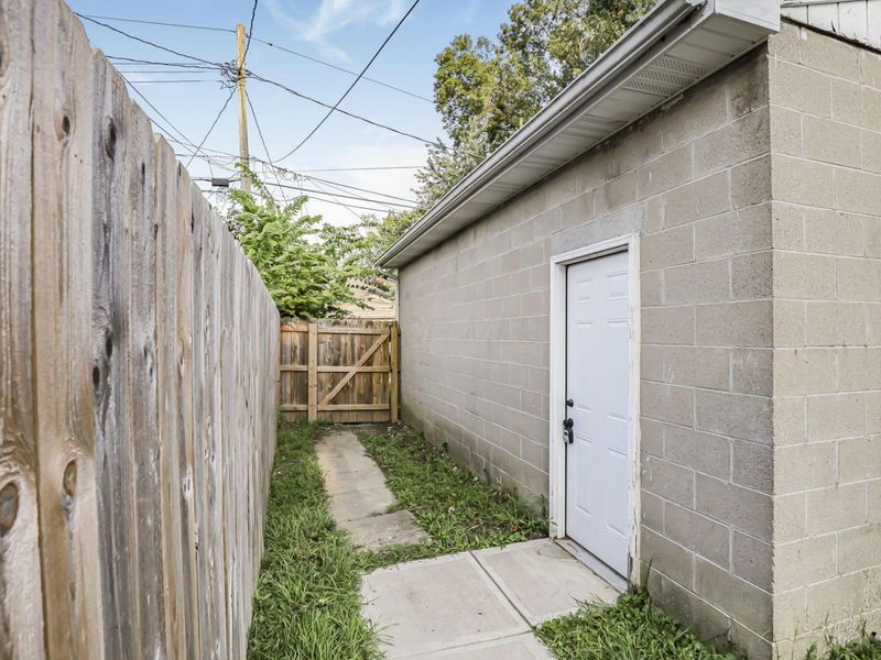 2190 Grasmere Avenue, Columbus, OH 43211 Photo 52