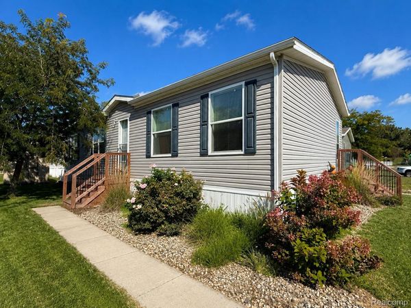 170 Newbury , Adrian, Mi 49221