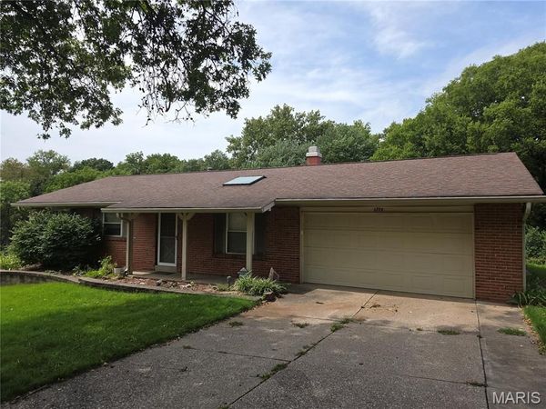 6778 Barnwood Drive , Hazelwood, MO 63042