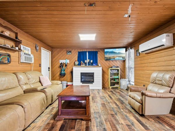126 Market ST, Bastrop, TX 78602
