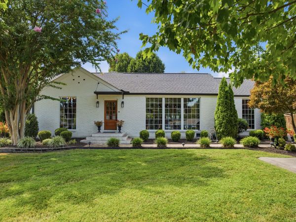 519 Hogan Rd, Nashville, TN 37220