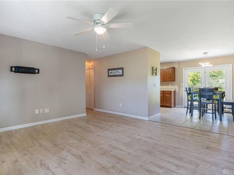 445 E 4th Street, Franklin, OH 45005 Photo 6