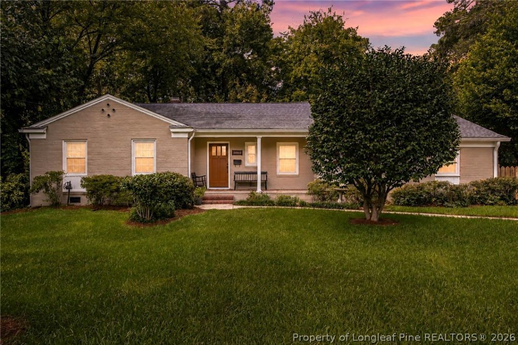 222 Valley Road, Fayetteville, NC 28305 Main Photo