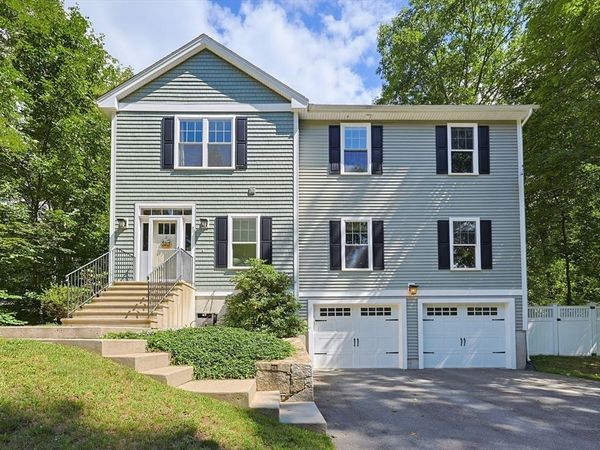 90 Greene St, Hopedale, MA 01747
