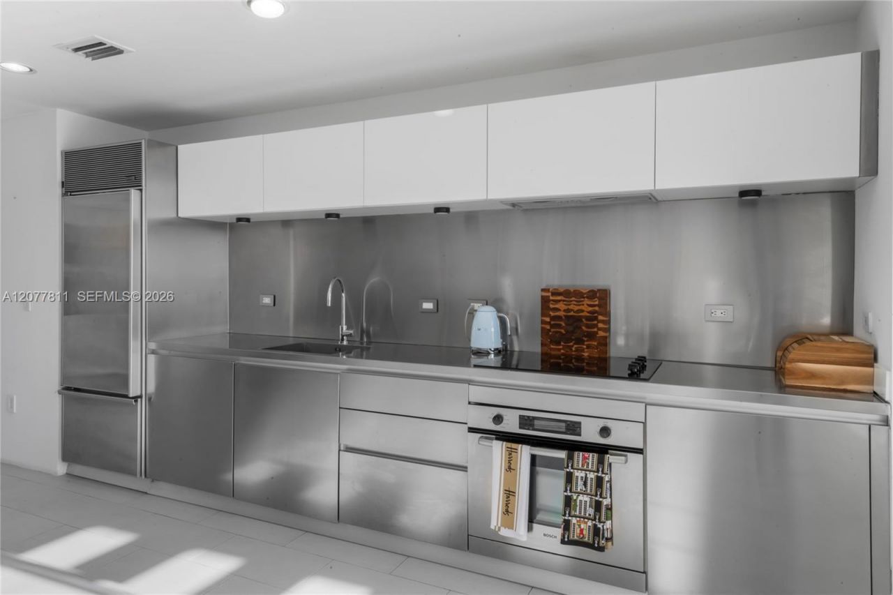1040 Biscayne Blvd , Unit 3203, Miami, FL 33132 Photo