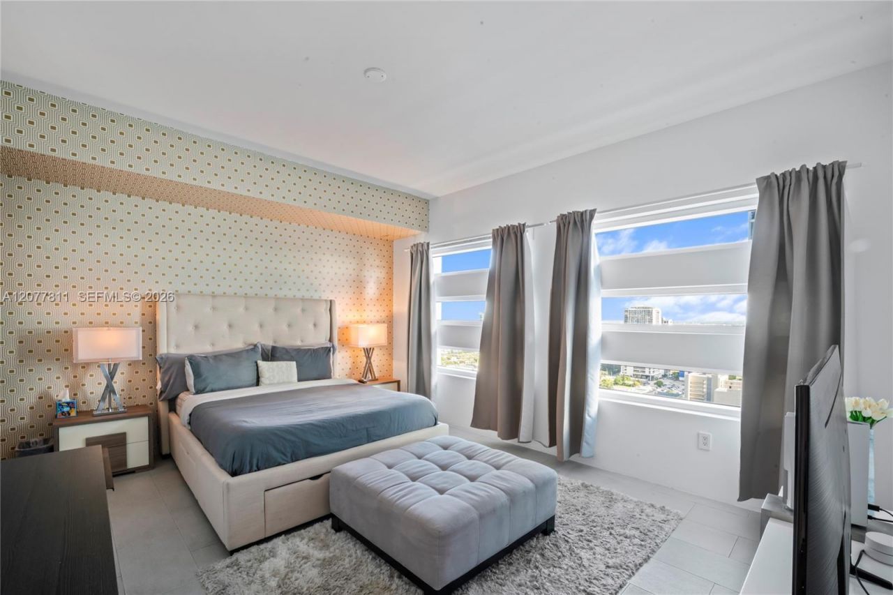 1040 Biscayne Blvd , Unit 3203, Miami, FL 33132 Photo