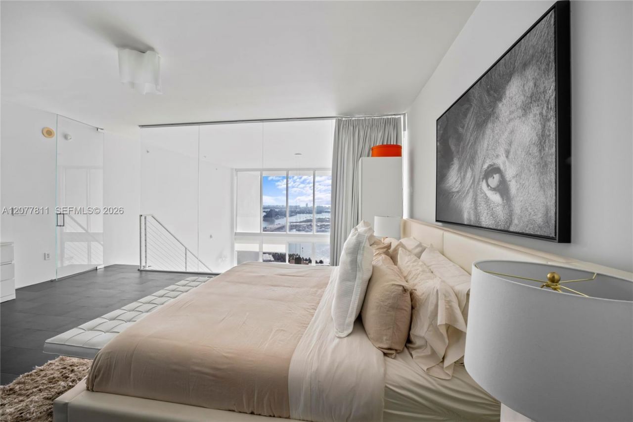 1040 Biscayne Blvd , Unit 3203, Miami, FL 33132 Photo