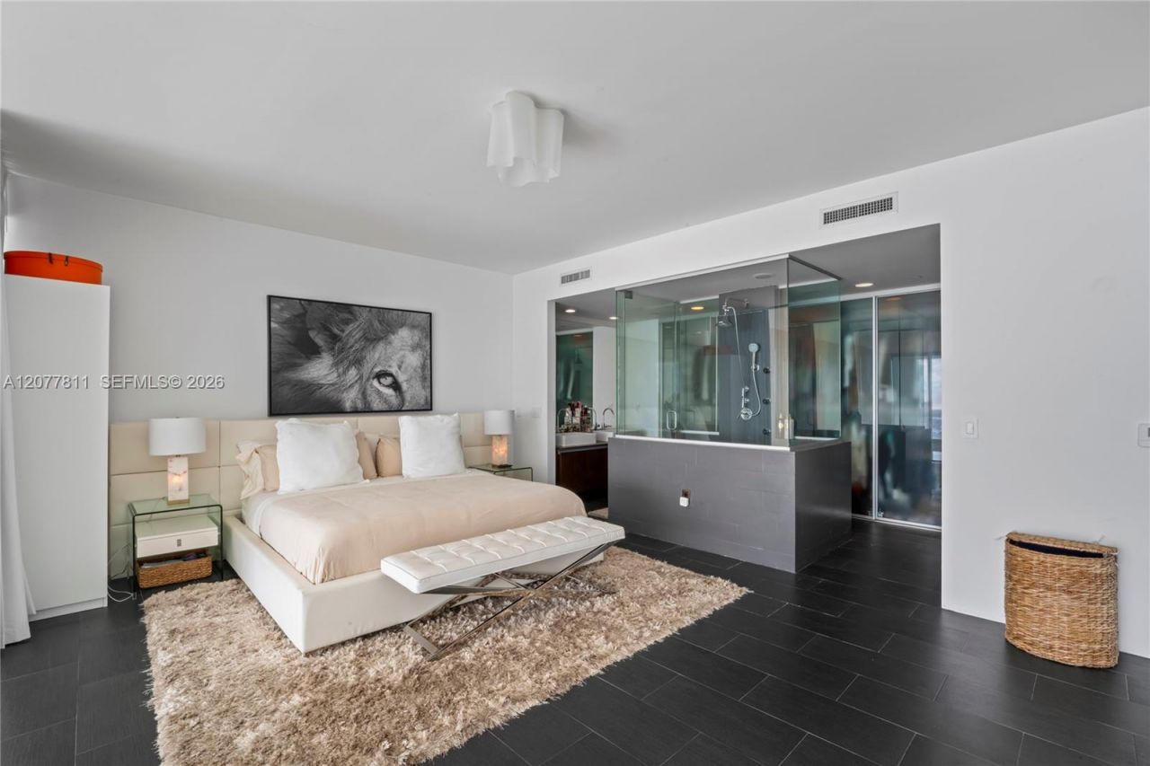 1040 Biscayne Blvd , Unit 3203, Miami, FL 33132 Photo