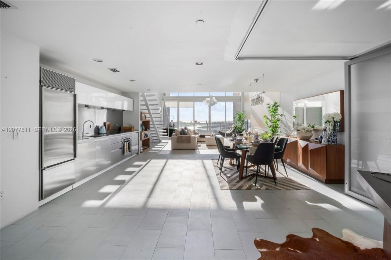 1040 Biscayne Blvd , Unit 3203, Miami, FL 33132 Photo