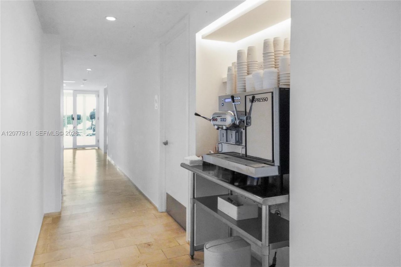 1040 Biscayne Blvd , Unit 3203, Miami, FL 33132 Photo