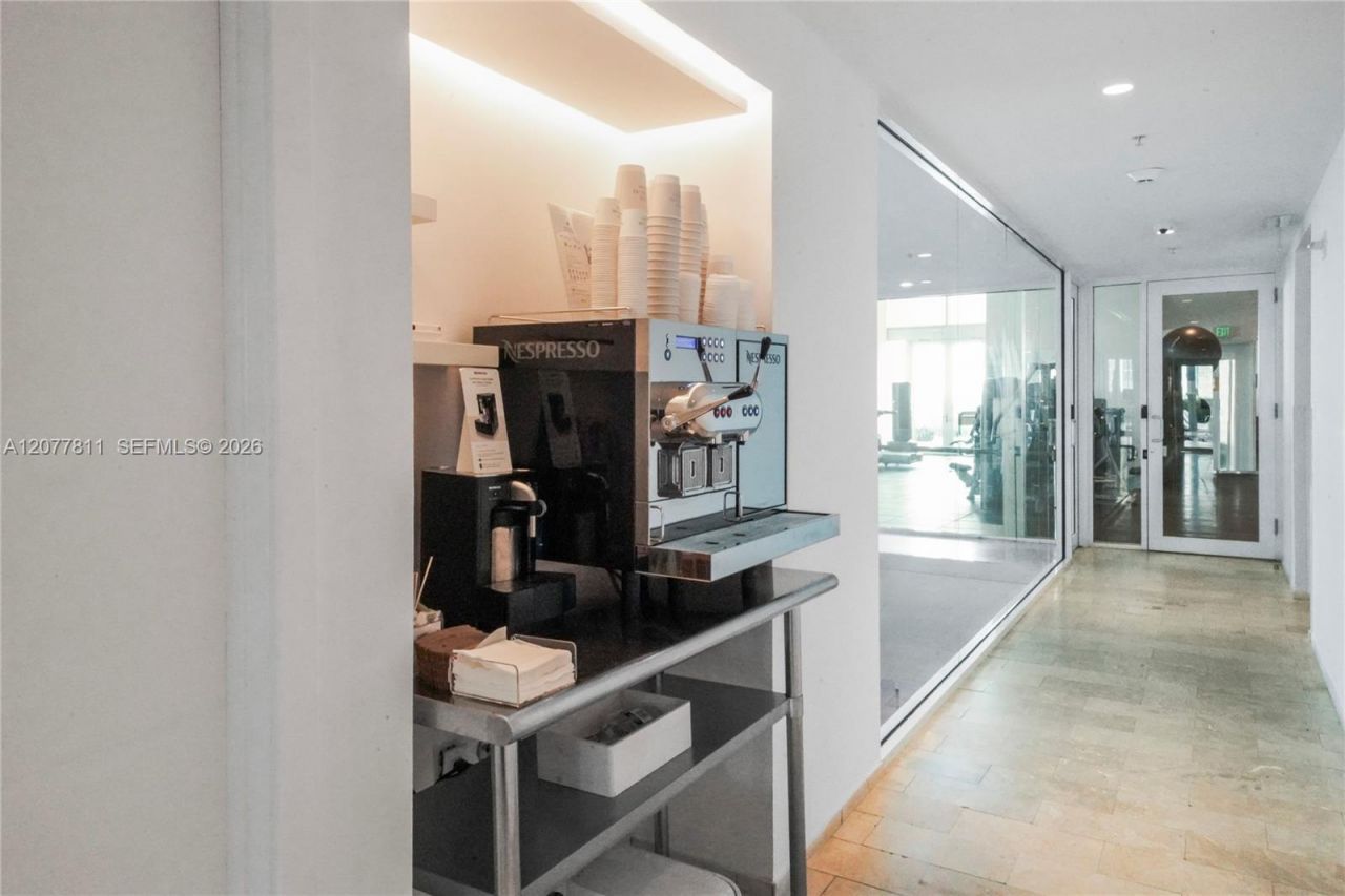 1040 Biscayne Blvd , Unit 3203, Miami, FL 33132 Photo