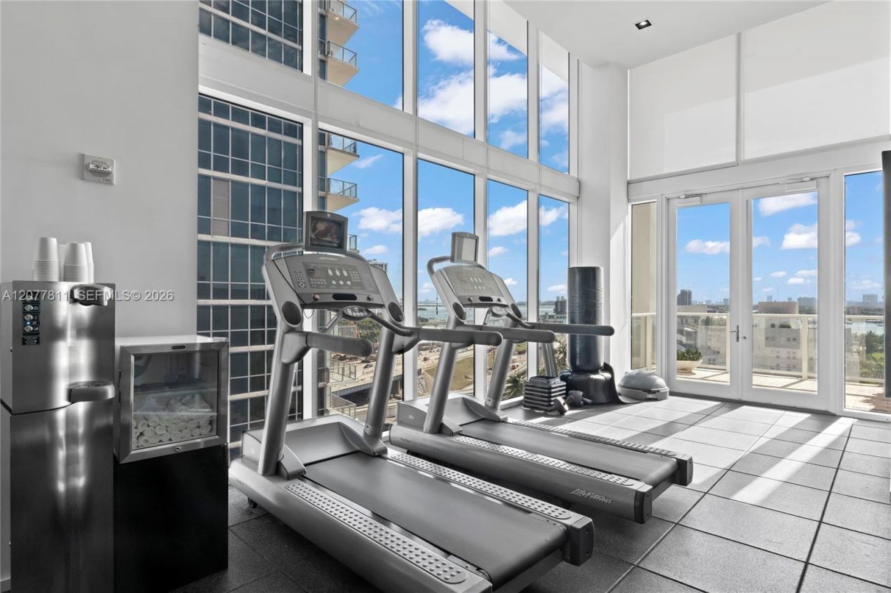 1040 Biscayne Blvd , Unit 3203, Miami, FL 33132 Photo