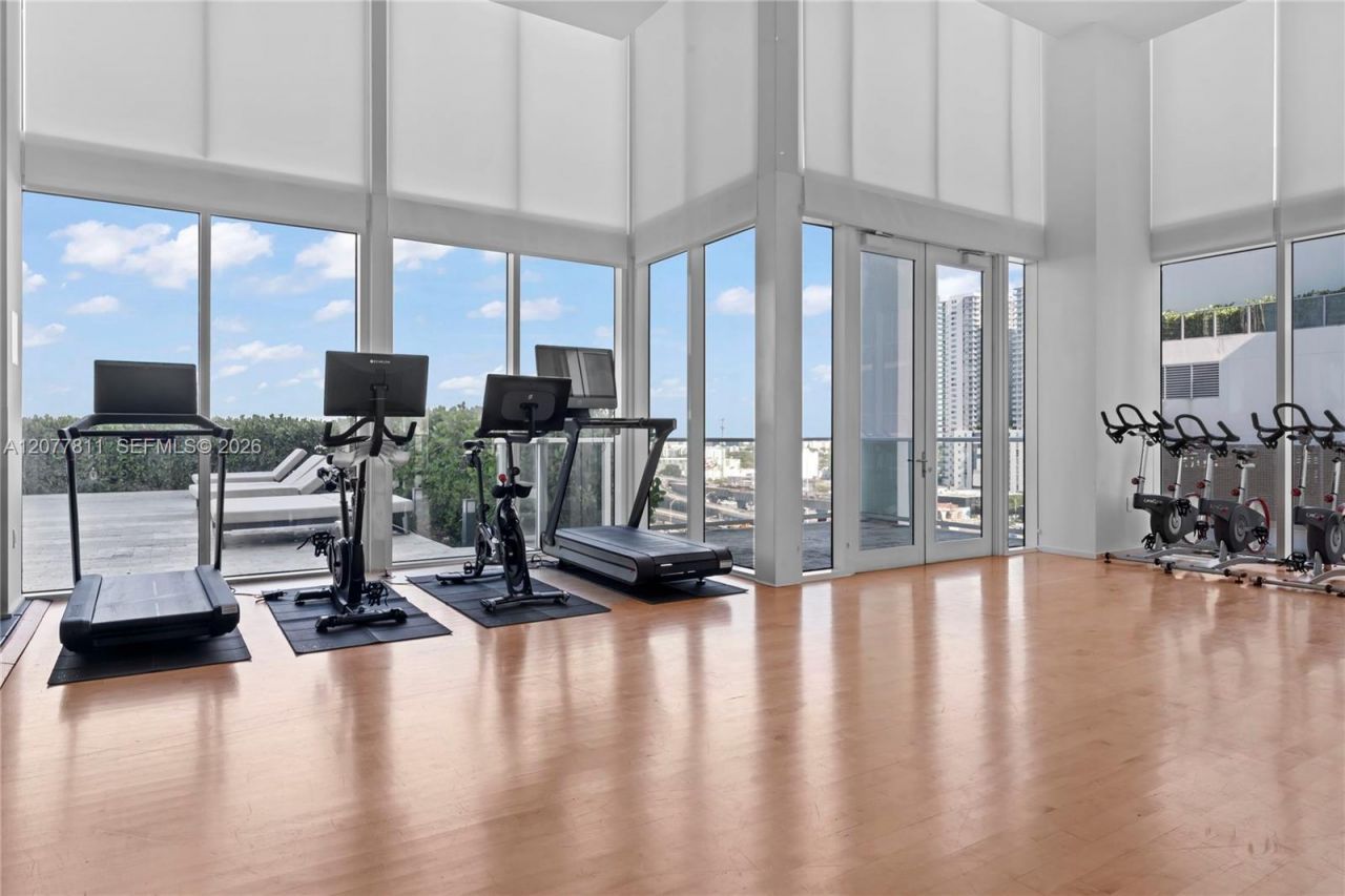 1040 Biscayne Blvd , Unit 3203, Miami, FL 33132 Photo
