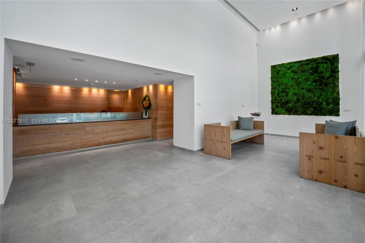 1040 Biscayne Blvd , Unit 3203, Miami, FL 33132 Photo