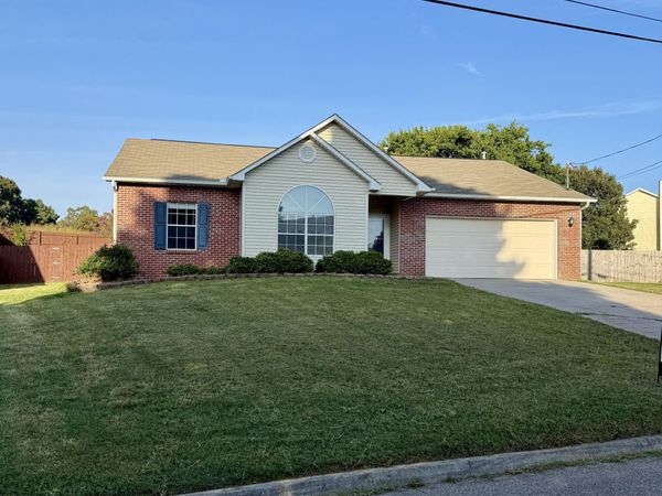 1624 Poplar Hill Rd, Knoxville, TN 37922