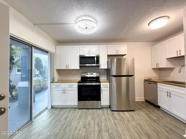 436 Auburn Drive, Unit 105, Daytona Beach, FL 32118