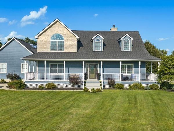 8425 Heather Lake Drive NW, Canal Winchester, OH 43110